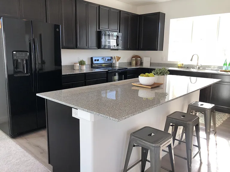 852 W Shelton Way — Photo 4