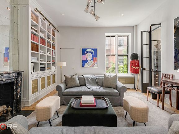 4th image of 23 W 9th St