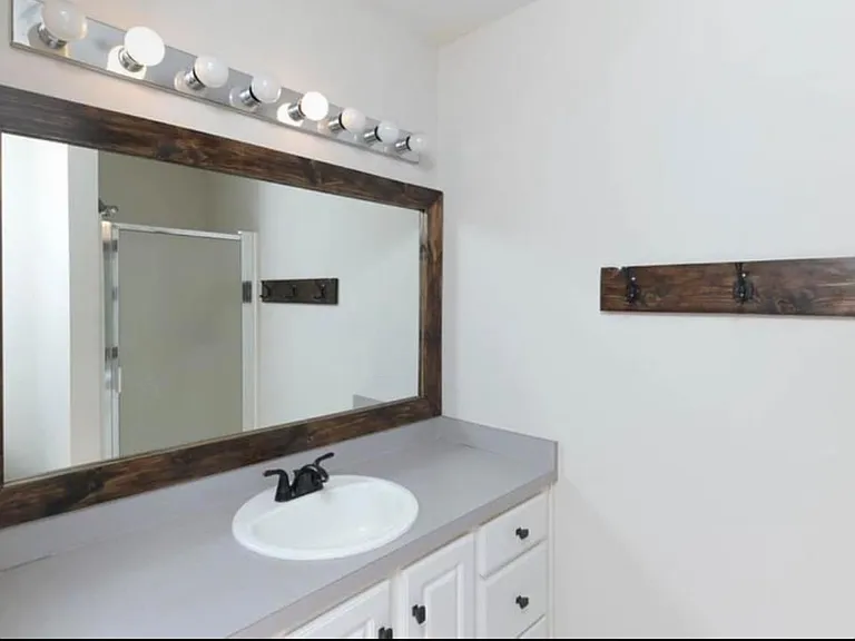 108 Courtyard Homes Dr — Photo 3