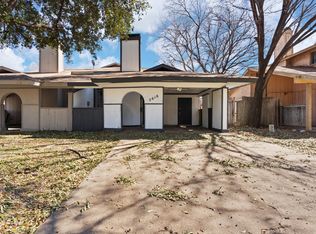 2618 Santa Barbara Dr, Grand Prairie, TX 75052
