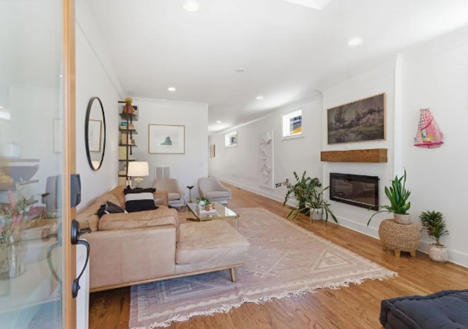 Stunning Gem in the heart of East Nashville!! — Photo 3