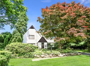 161 Moorland Dr, Scarsdale, NY 10583