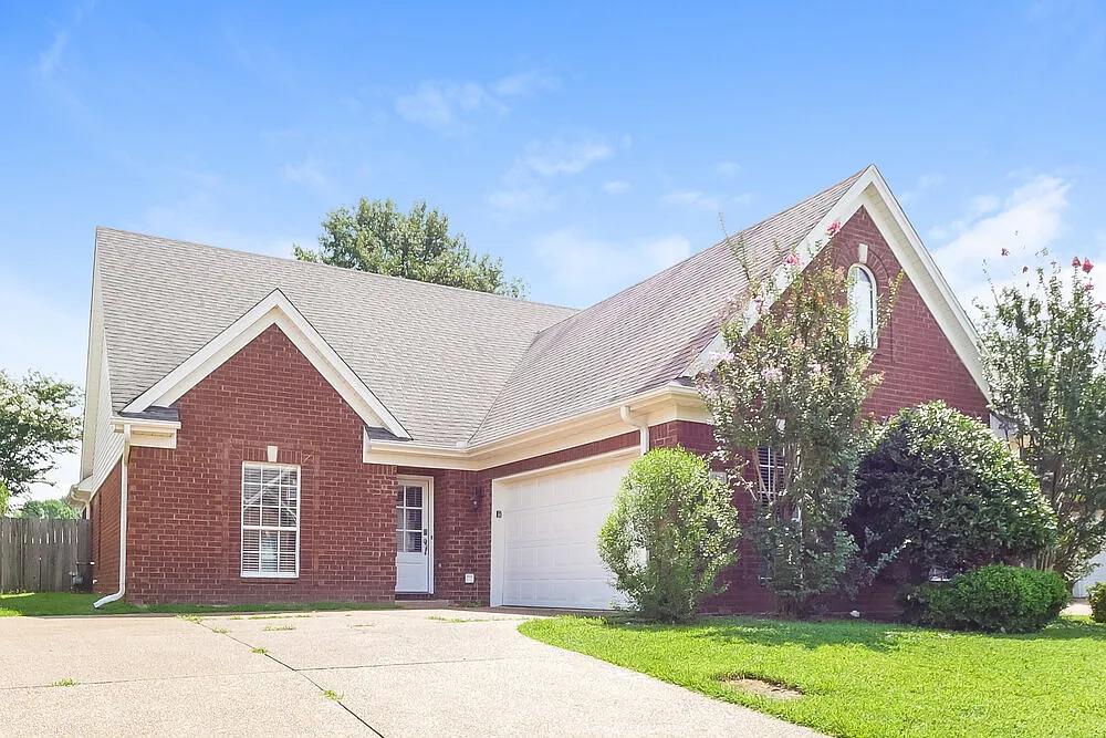 3 bed, 2.0 bath, 1775 sqft, $1,890 — Photo 3