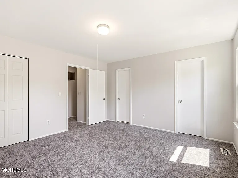 35 Mizzen Dr — Photo 12