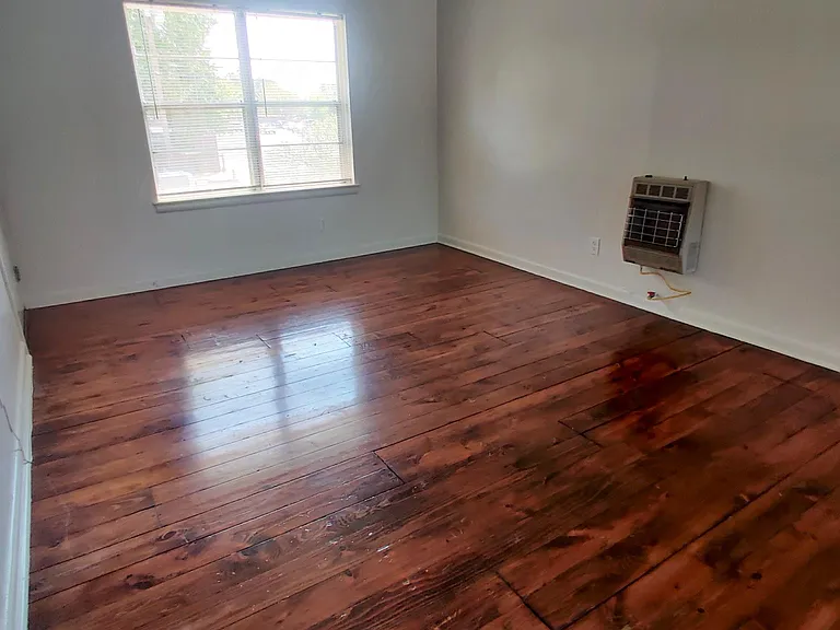 5725 Martel Ave #C — Photo 9