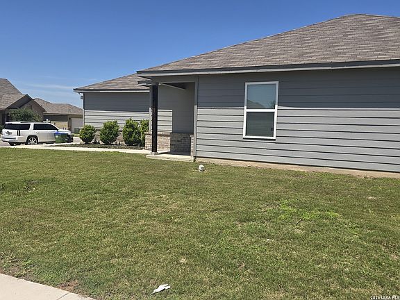 3rd image of 8131 Crestway Landing