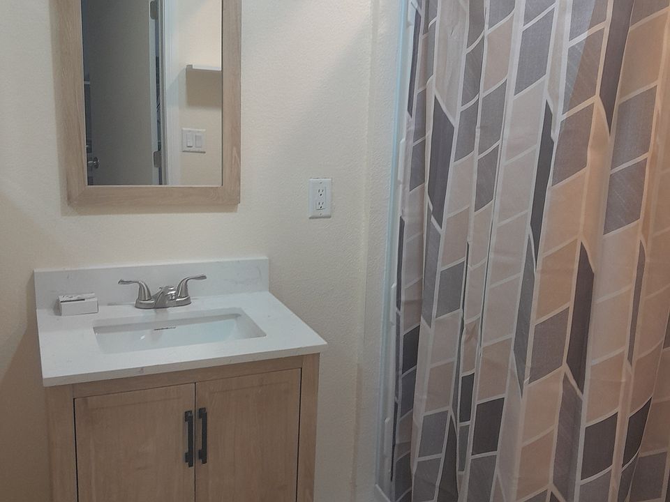 1st image of 501 Holick Ave #3