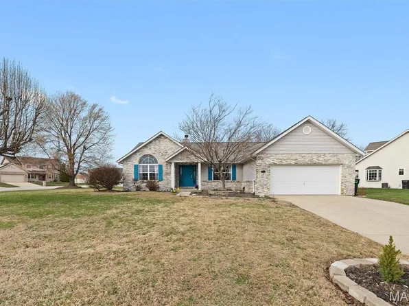 5231 Duke Dr, Fairview Heights, IL 62208