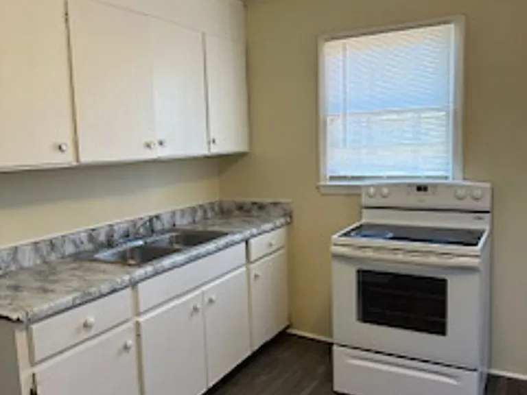 524 Franklin St — Photo 3