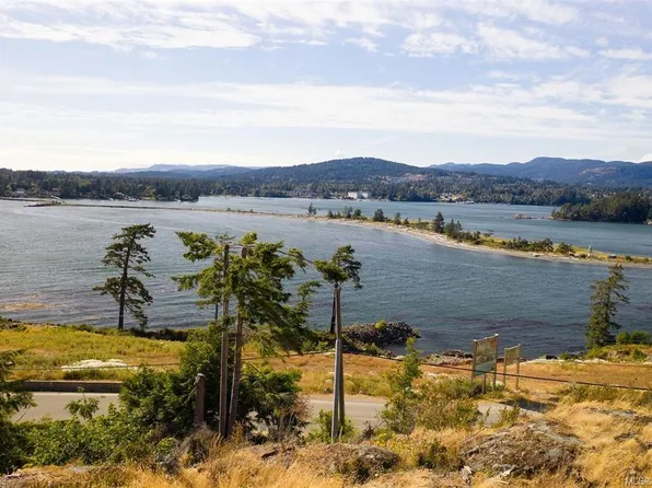 7078 E Sooke Rd, Sooke, BC V9Z 0C1