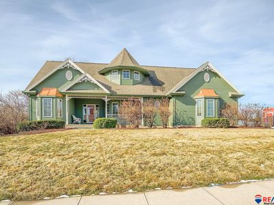 701 Fenwick St, Papillion, NE, 68046