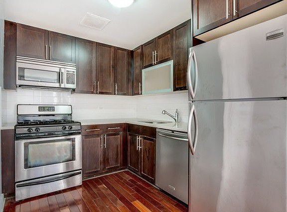 5th image of 454 Manhattan Ave APT 5M