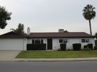 2601 Courtleigh Dr, Bakersfield, CA 93309