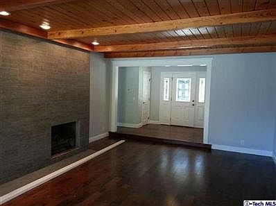 4th image of 4850 Commonwealth Ave