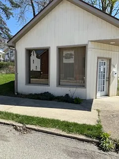 1300 Victoria Ave