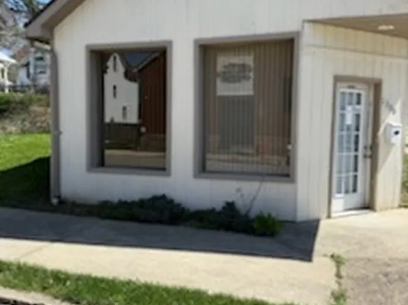 1300 Victoria Ave, New Kensington, PA 15068