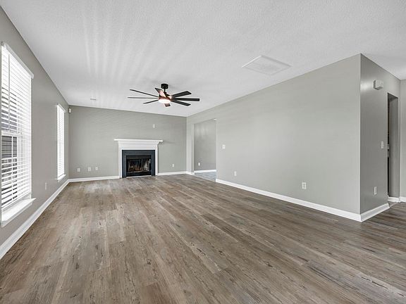 4th image of 121 Kelberry Ct