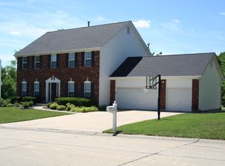 101 Creek View Dr, Saint Charles, MO 63304