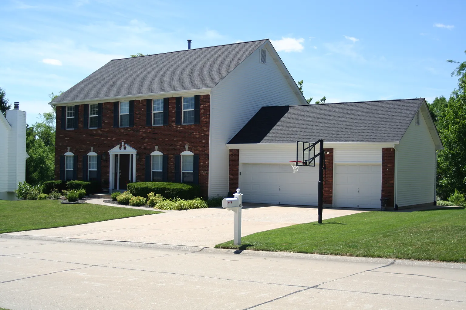 101 Creek View Dr photo 1
