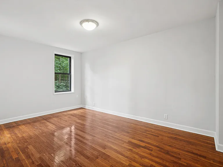 1983 Sedgwick Ave #5D — Photo 6