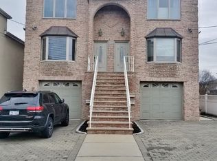 437 E Brinkerhoff Ave, Palisades Park, NJ 07650