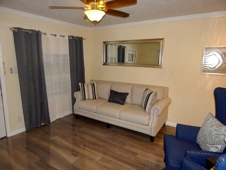 8821 Woodruff St — Photo 2