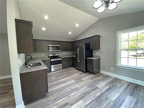 4th image of 4210 Strickland Ct