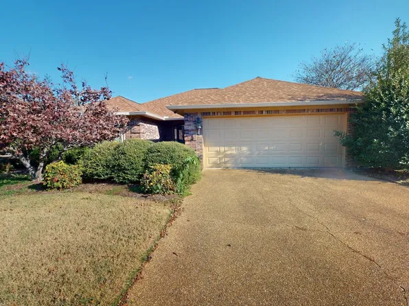 2140 Aztec Dr, Dyersburg, TN 38024