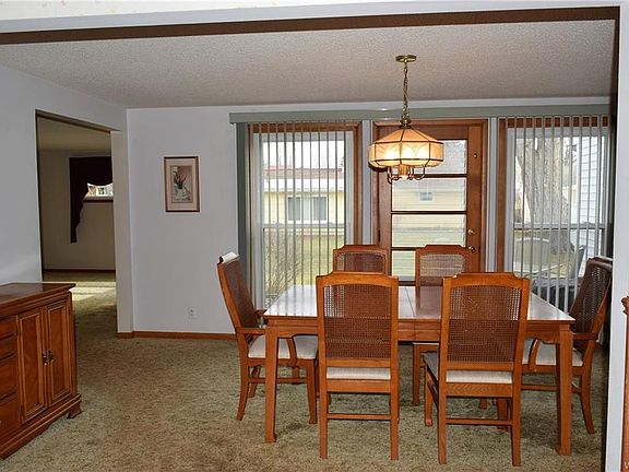 5th image of 195 Burnside Dr