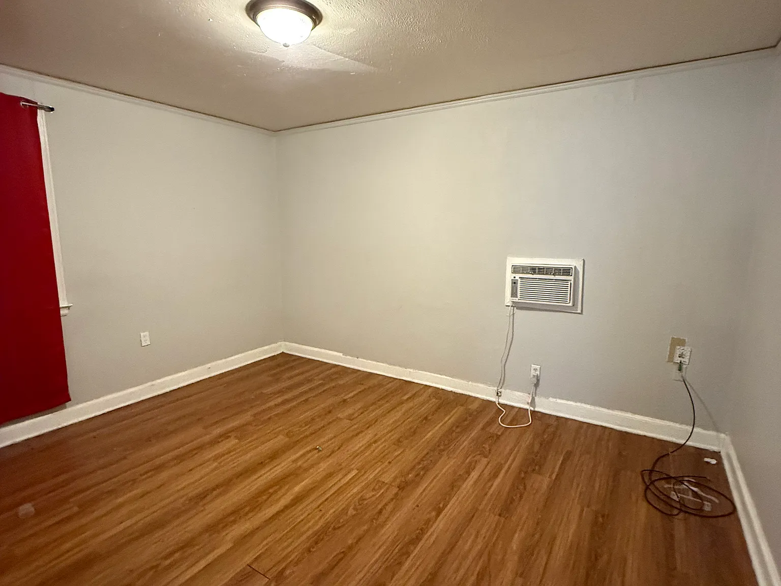 2708 Itasca Dr — Photo 2