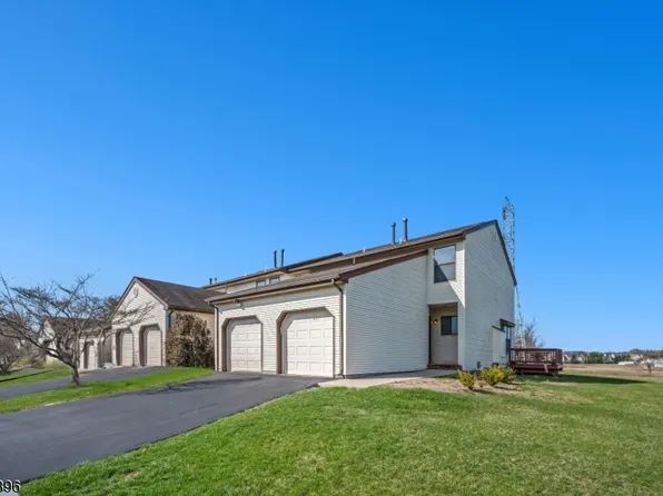 233 Spruce Ct, Raritan Twp., NJ 08822