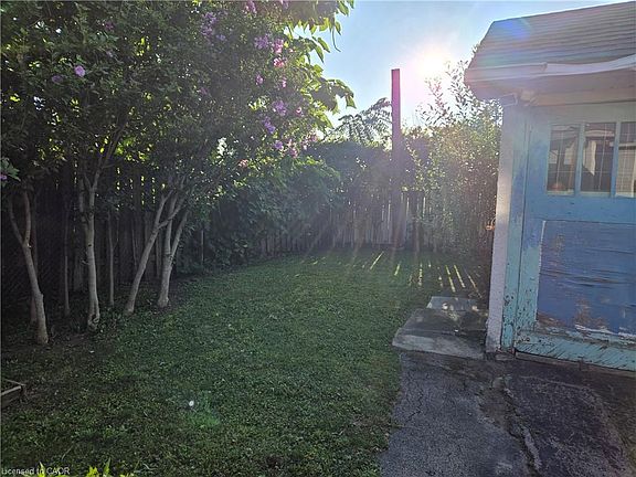5th image of 224 Burgar St