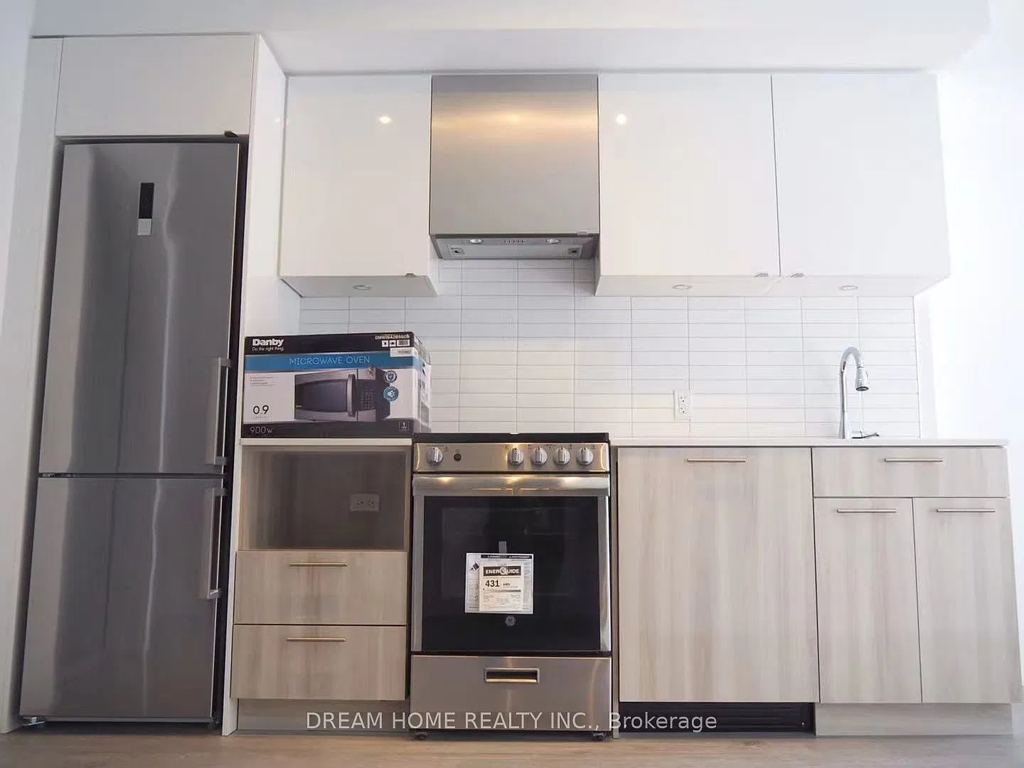 2 bed, $2,300 — Photo 2