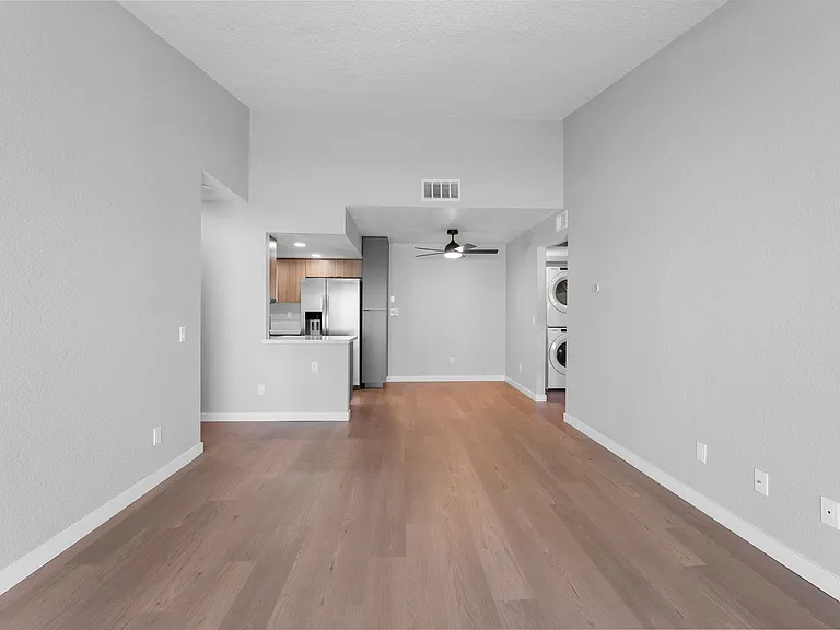 The 3900 Apartments — Photo 7