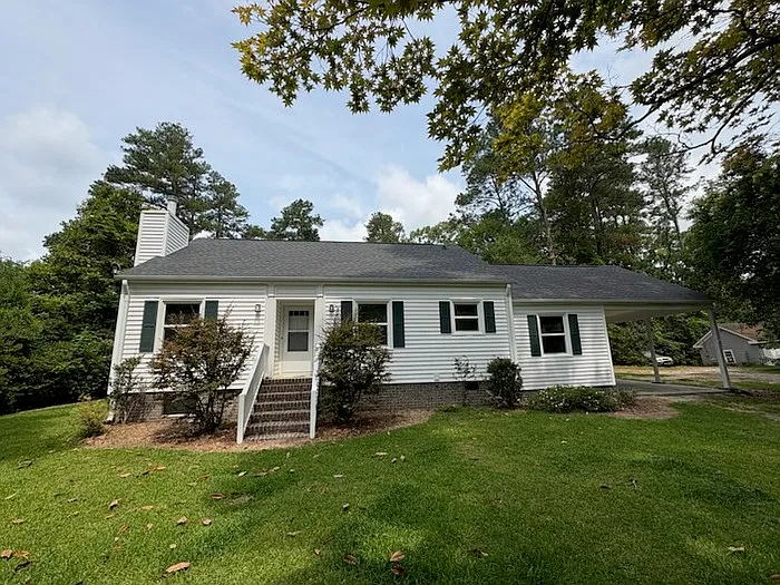 3 bed, 2.0 bath, 1834 sqft, $1,495 — Photo 1