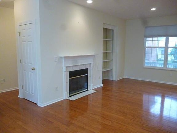 2nd image of 5952 Naughten Pond Dr