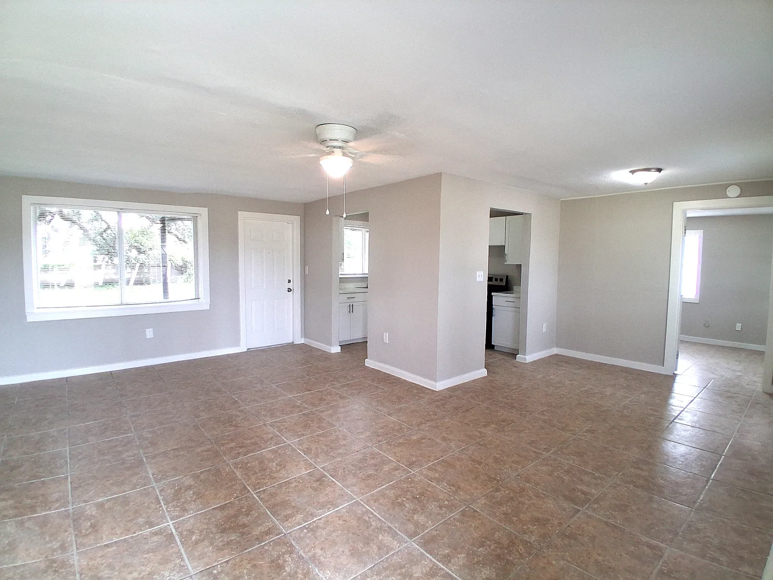 1631 Palmetto Avenue - 1 — Photo 2