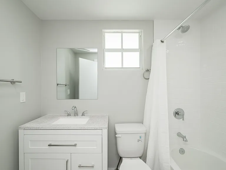 818 Elizabeth St #1 — Photo 8