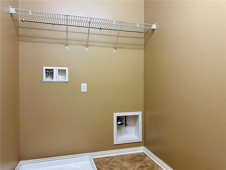 7055 Village Dr — Photo 11
