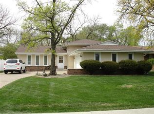 9200 Chestnut Ln, Munster, IN