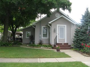 421 N Crotty Ave, Seneca, IL 61360