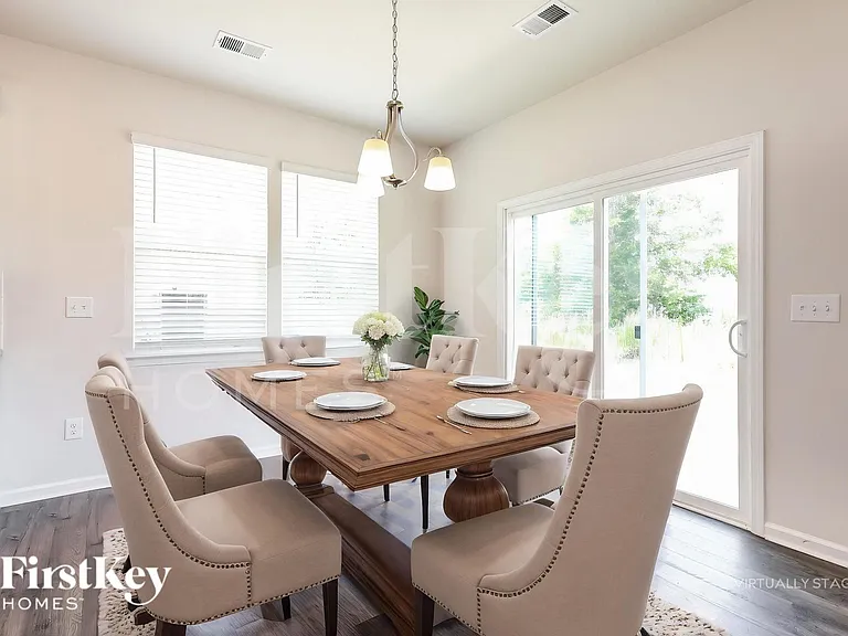 404 Stonefence Dr — Photo 7