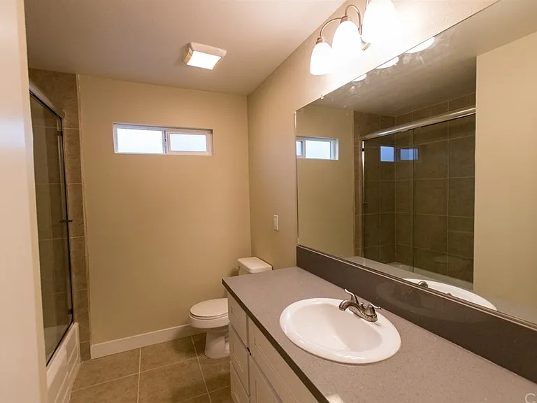 152 E Shady Grove Dr — Photo 12
