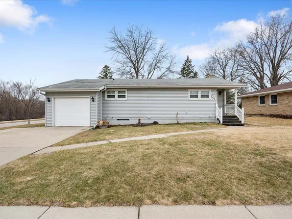 210 Pleasant Drive, Waunakee, WI 53597