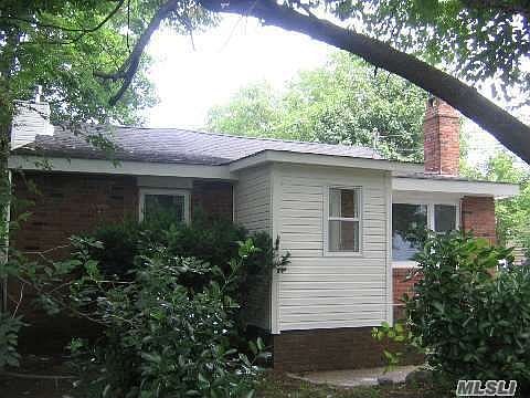 2nd image of 19 Perkins Ct