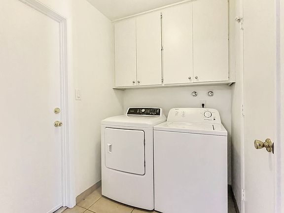2nd image of 4806 S Dorsey Ln