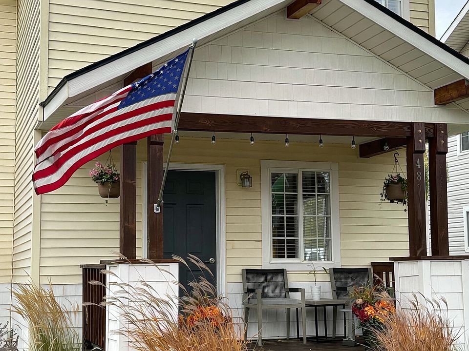 1st image of 483 Aspen Ct