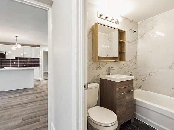 5th image of 325 Besserer St