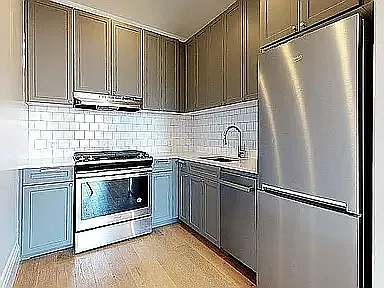 268 Henry St #4R — Photo 3