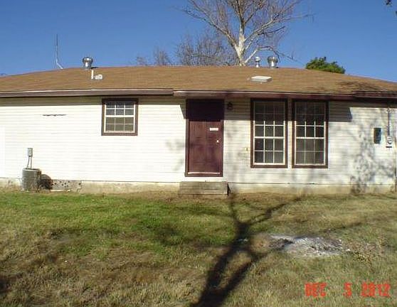 2nd image of 1812 Sunset Dr